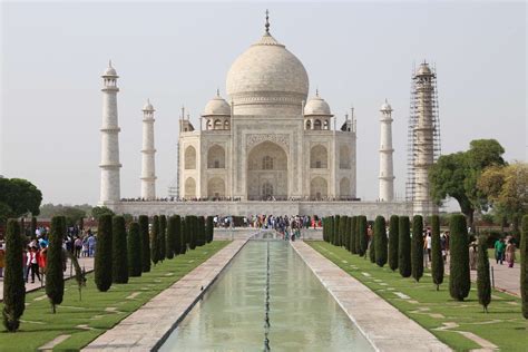 Hakim's Tomb! An Architectural Masterpiece and Mystical Mausoleum in Agra