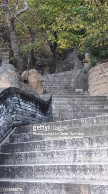 Qianshan Temple Ruins: Ancient Stone Majesty and Breathtaking Panoramas!