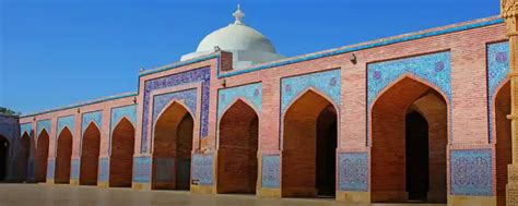 Shah Jahan Mosque: A Mughal Marvel of Tranquil Beauty and Historical Grandeur!