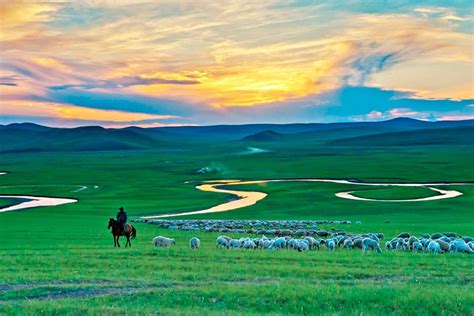 Experience the Serenity of Hulun Buir Grassland and its Majestic Scenery!